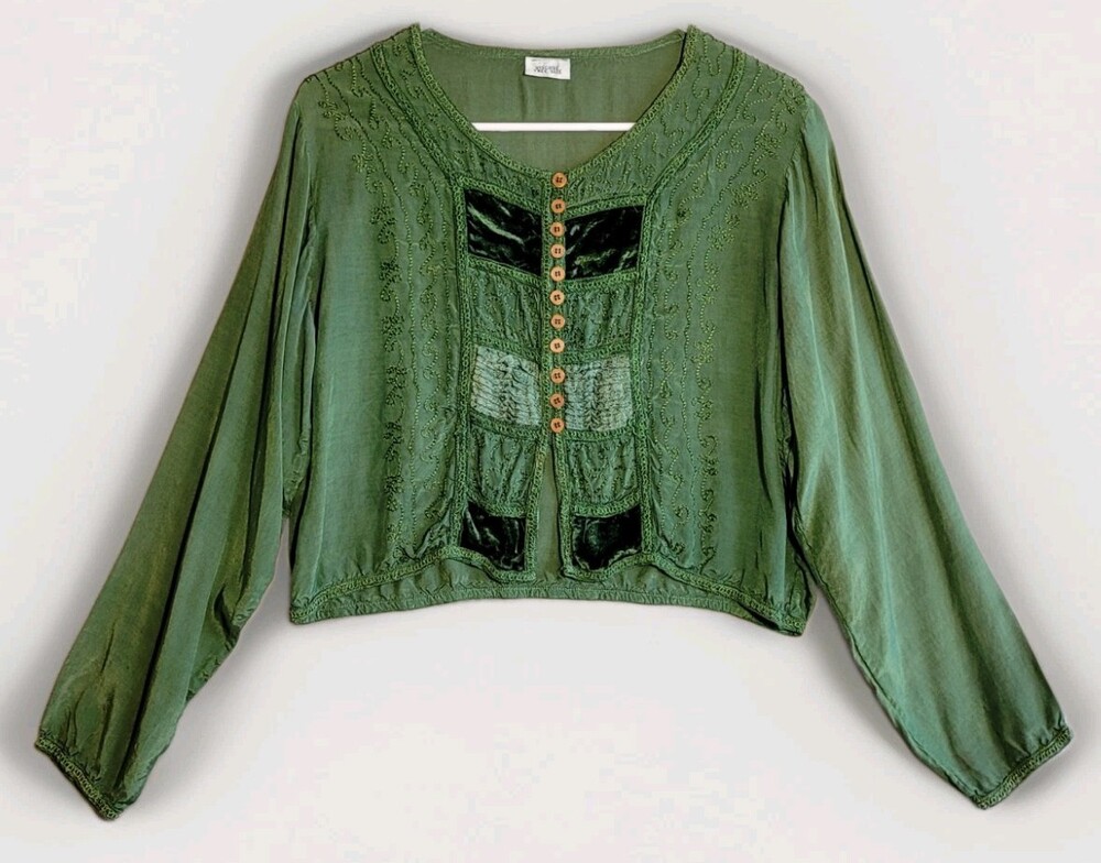 One Of A Kind Vtg Green Viscose &Velvet Long Sleeve Cropped Blouse/Top Free Size